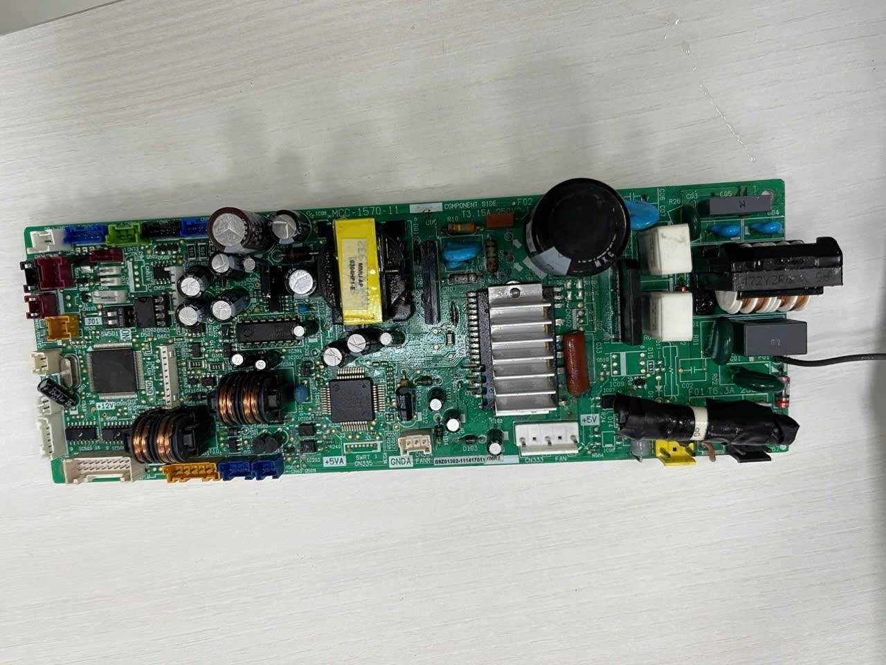 Board mạch TOSHIBA cho máy MMU-AP0304HP1-E ( MCC-1570-11)